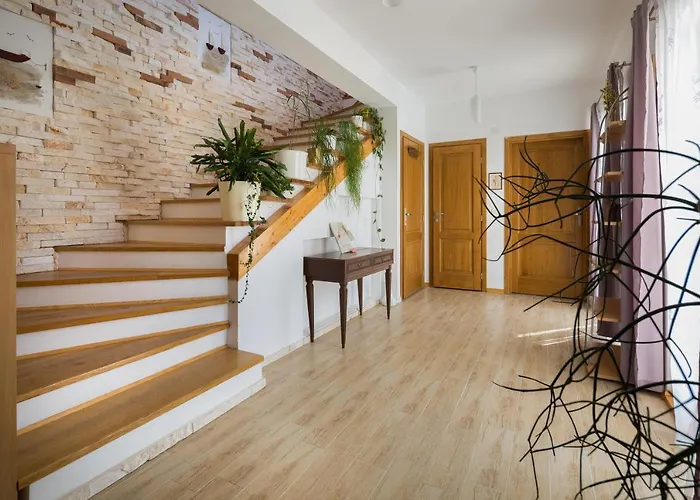 Mediterranean Paradise שיבניק